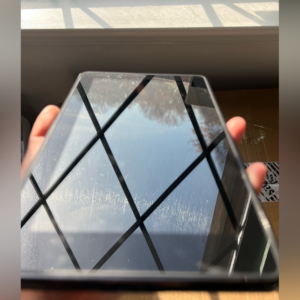 Kindle - Picture 3 of 3